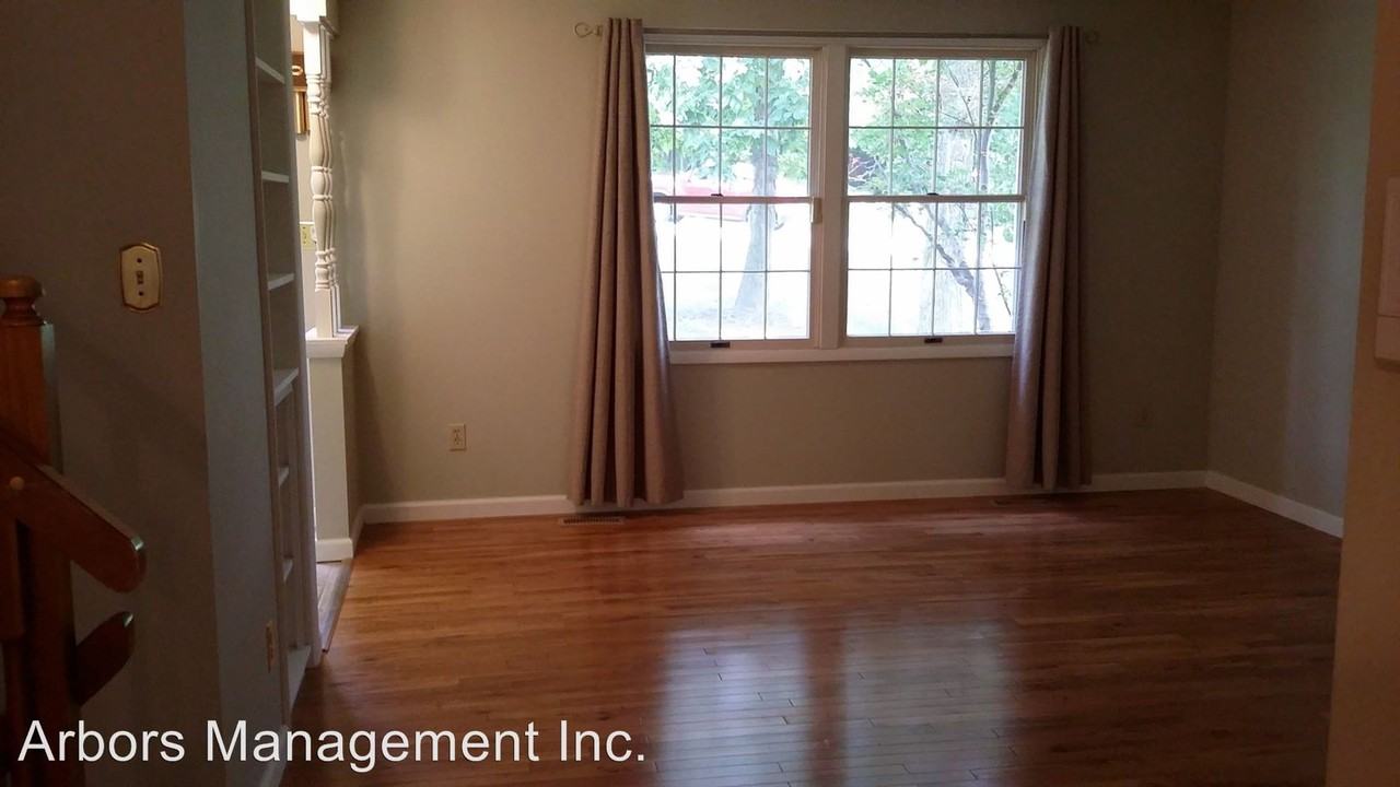 117 Brooke Dr - Photo 3 of 18