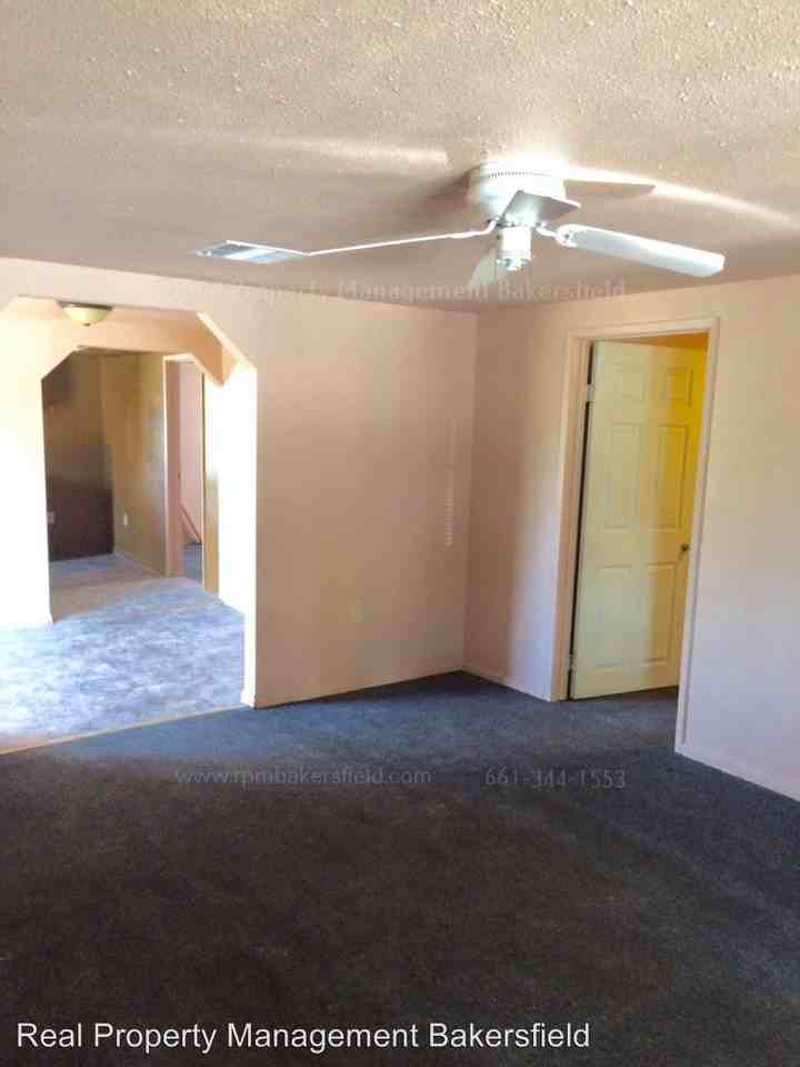 616 Grove St - Photo 3 of 8