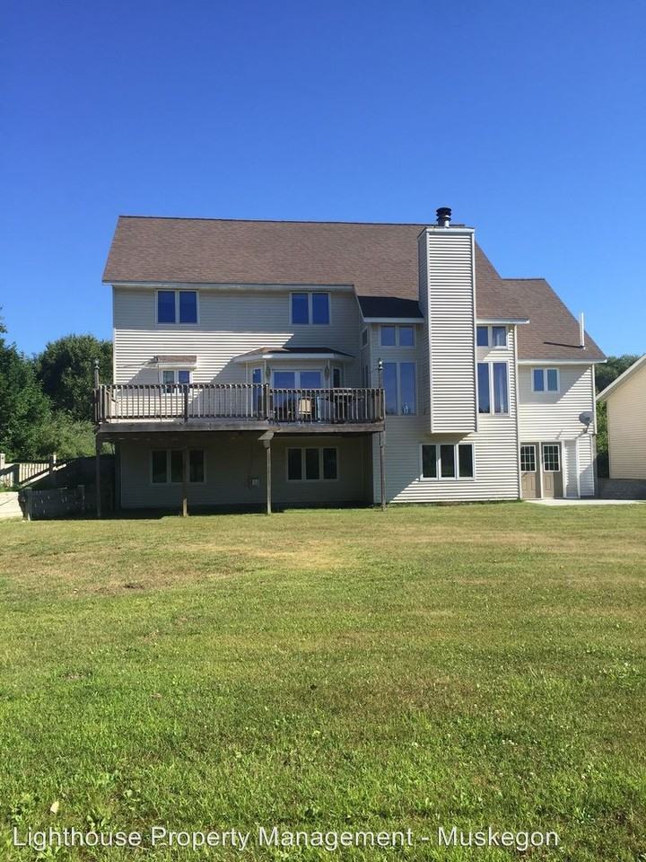 2077 W Lakewood Rd - Photo 2 of 13