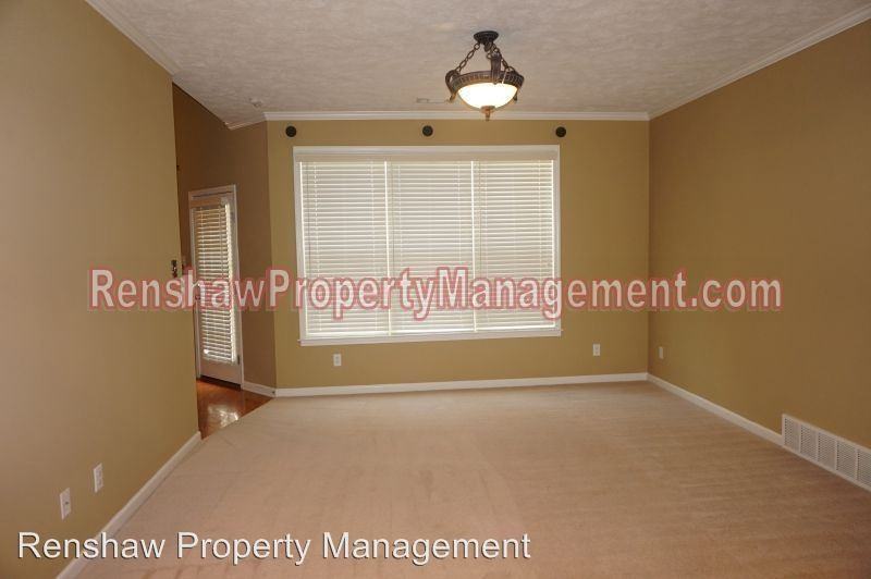 9076 Stonedale Dr - Photo 3 of 15