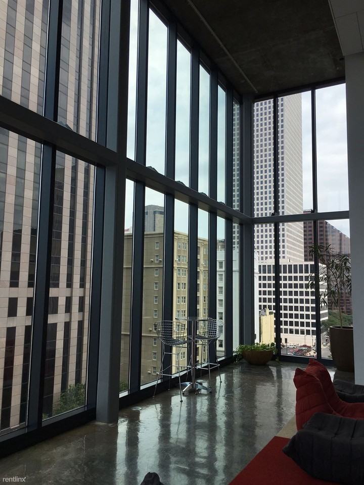 930 Poydras Apartments - Photo 3 of 10