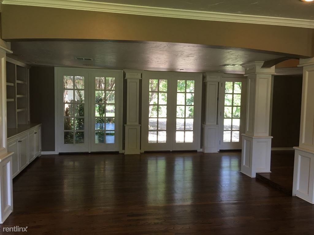 1119 Park Manor Dr - Photo 2 of 10