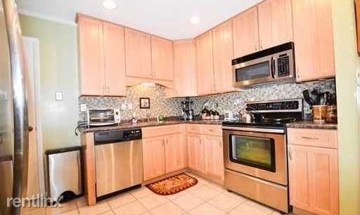 808 Young Pl - Photo 2 of 2