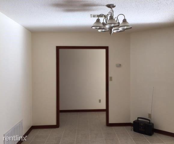 857 Amberwood Dr - Photo 2 of 7