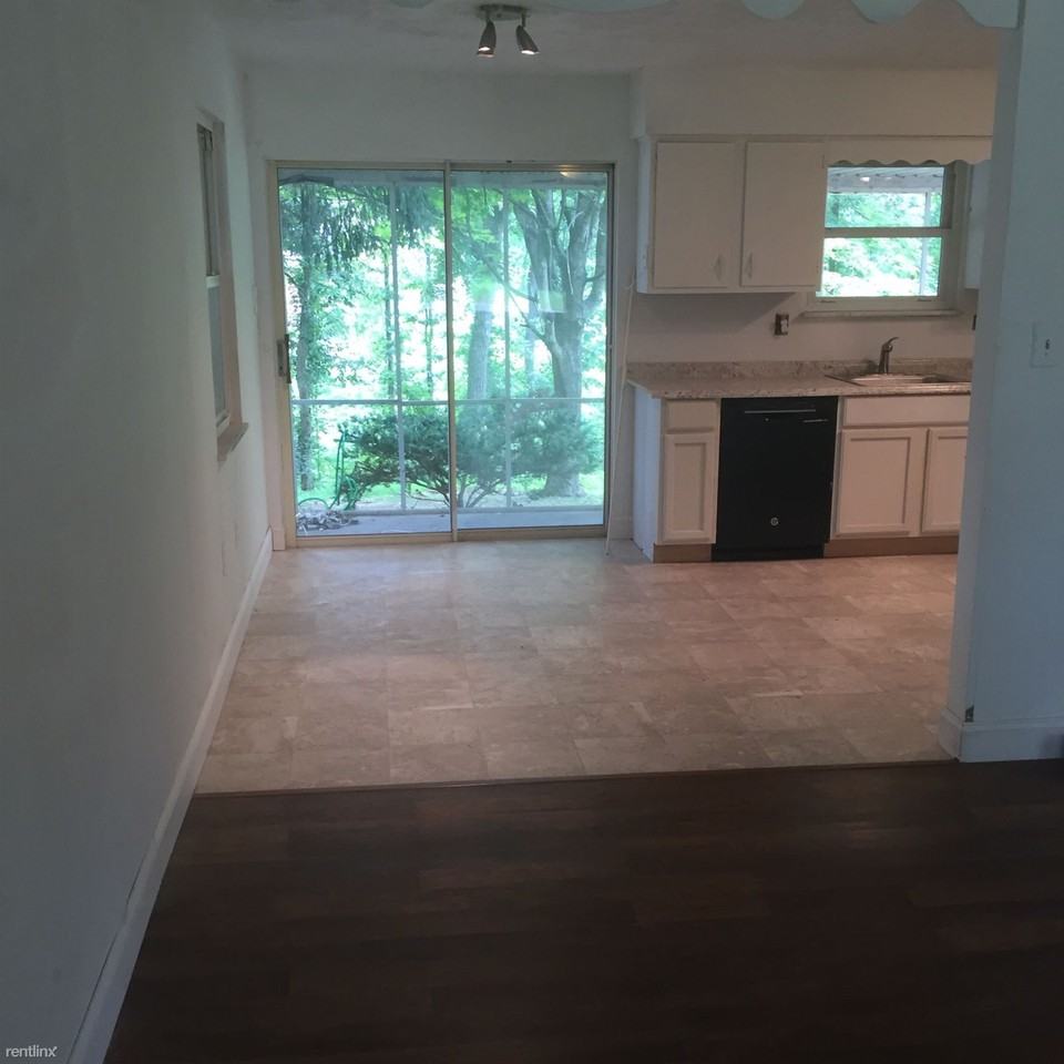 412 Kentucky Ave - Photo 2 of 10