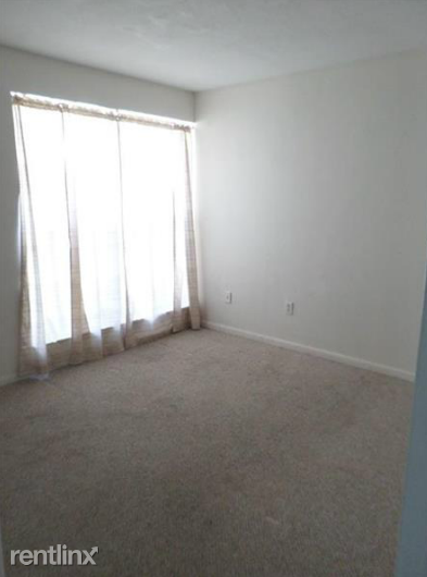 10357 N Kendall Dr - Photo 2 of 10
