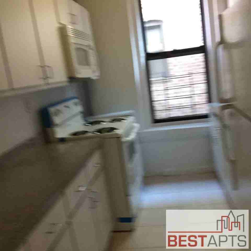 Nagle Ave & Thayer St #21