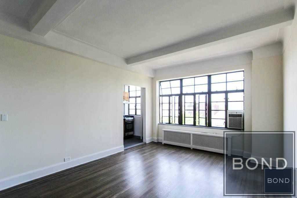 Grove St & Sheridan Square #5g