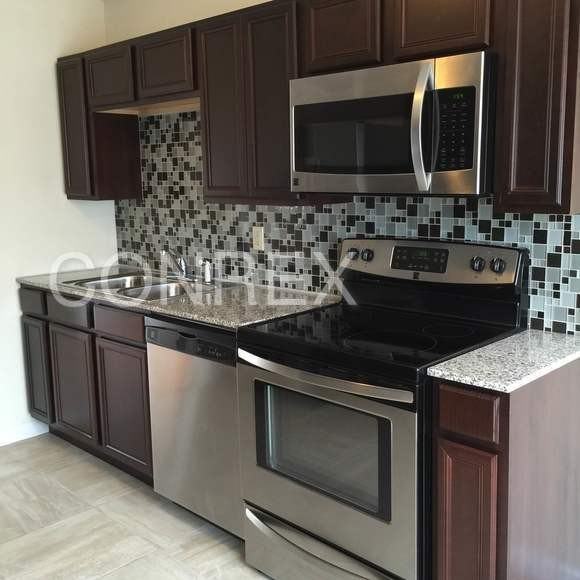 10253 Jasmine Ct - Photo 2 of 10