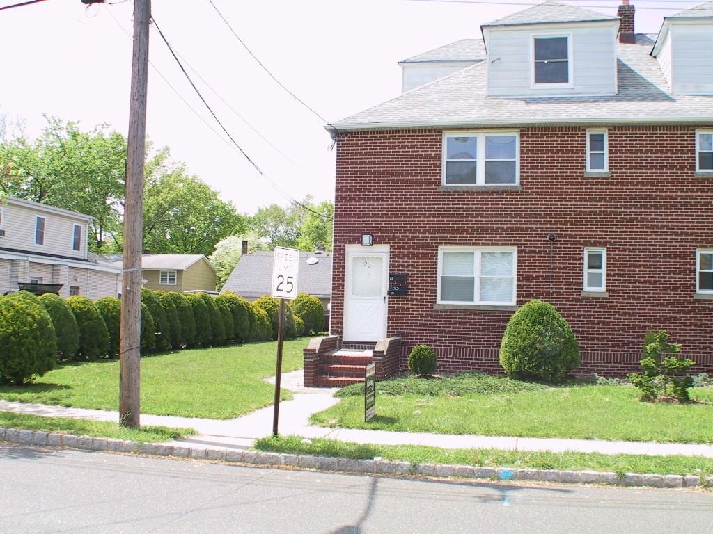 22 Cedar St - Photo 2 of 10