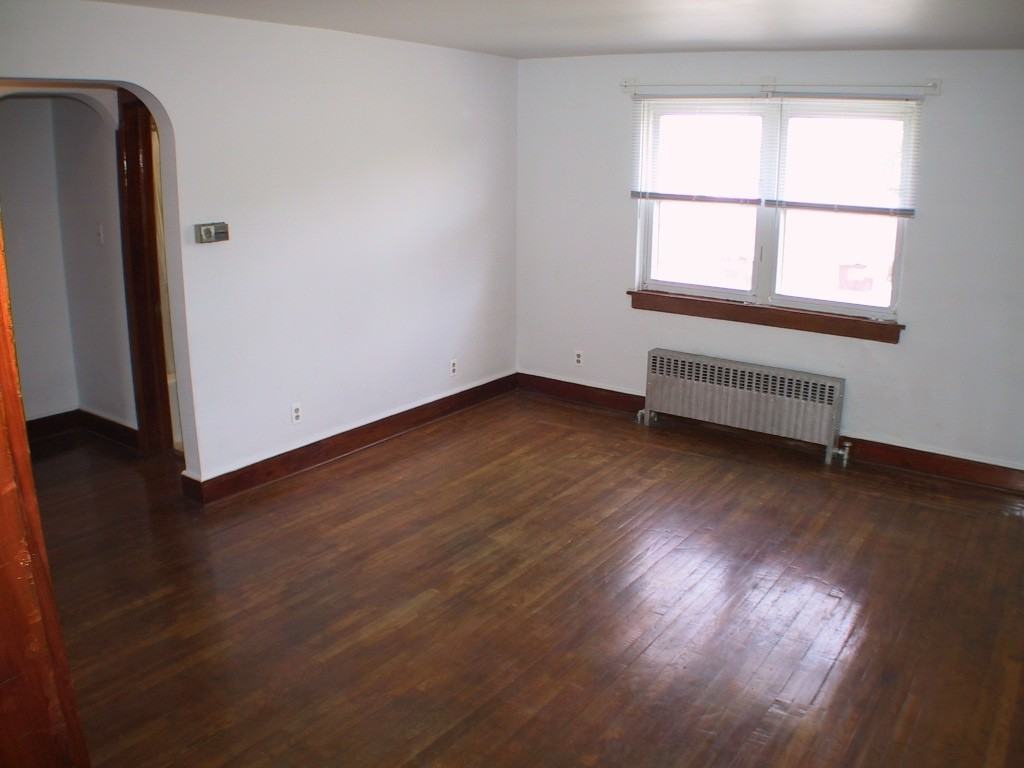 22 Cedar St - Photo 3 of 10