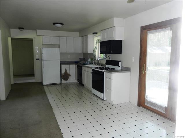 6911 Cranberry Lake Rd - Photo 2 of 6