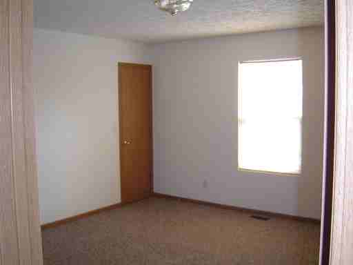 669 N 25th St - Photo 3 of 6