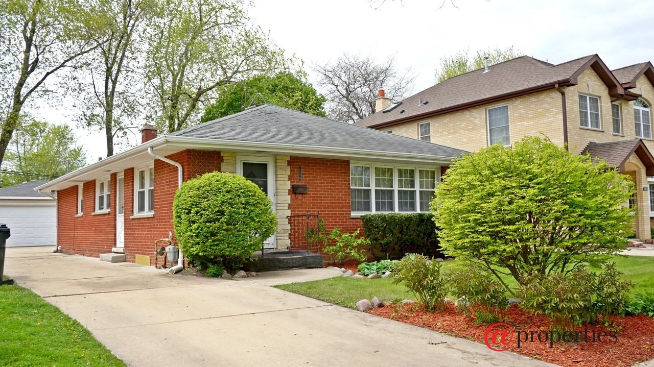 9220 Oak Park Ave - Photo 2 of 17