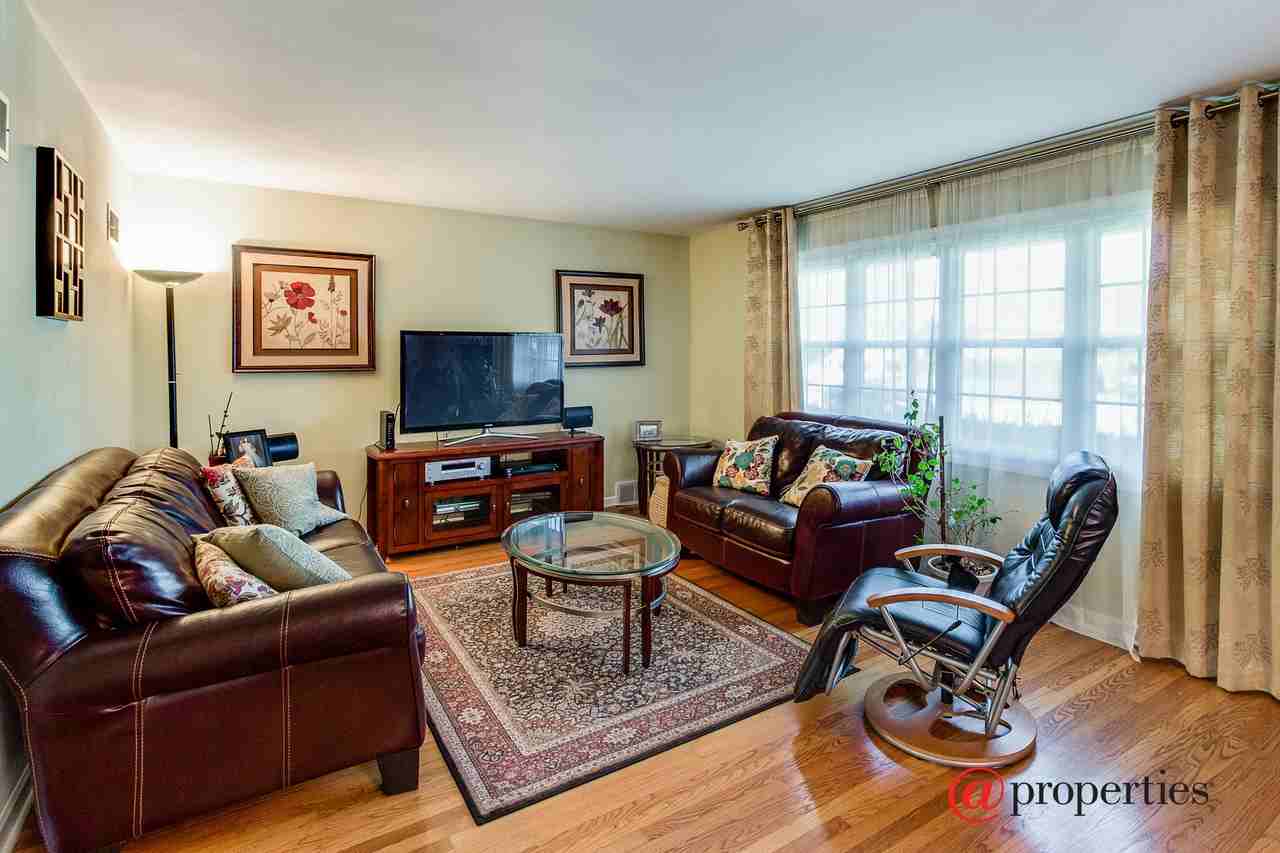 9220 Oak Park Ave - Photo 3 of 17