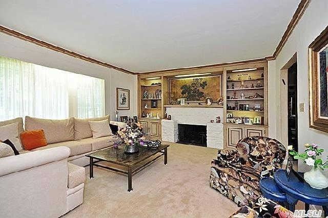 15 Locust Dr - Photo 3 of 12