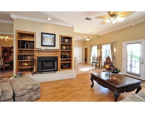 476 Sandpiper Ln - Photo 3 of 18