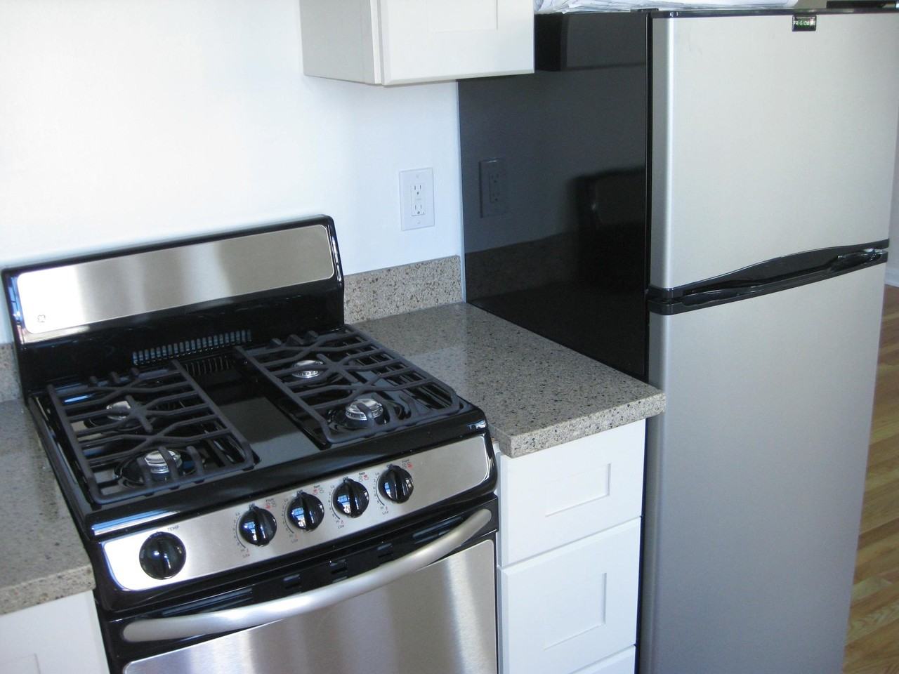 845 California St #202 - Photo 2 of 6