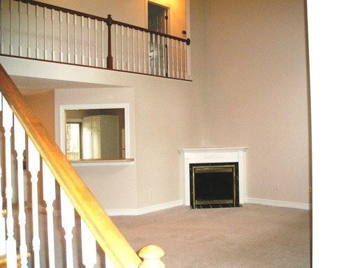 119 Trent Ln - Photo 3 of 6