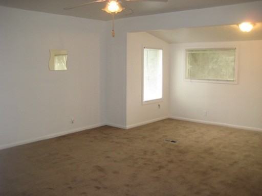 425 E Granite Ave - Photo 3 of 9