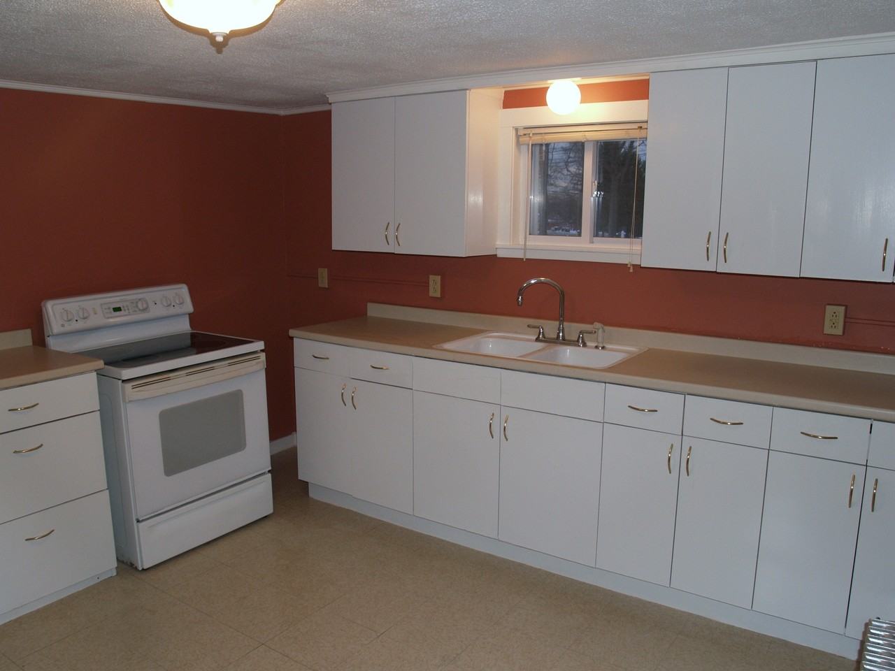 506 Stafford Road - Photo 3 of 12