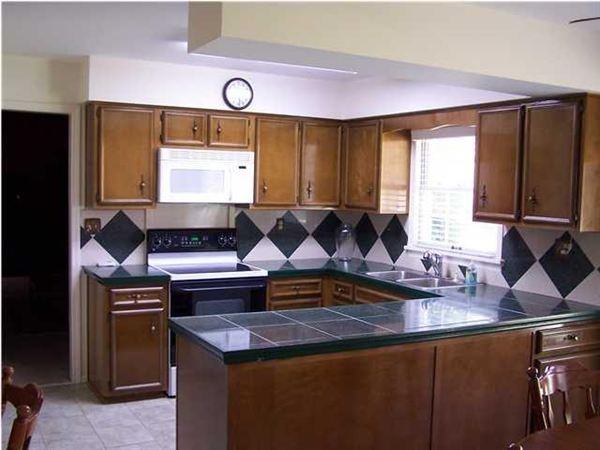 3506 Mt Rainier Dr - Photo 3 of 11