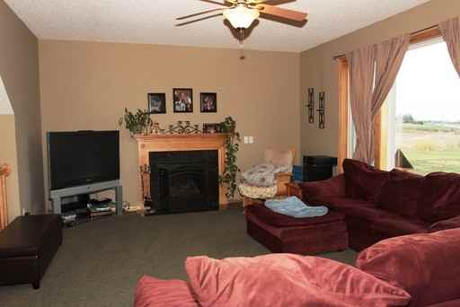 328 Garden Dr - Photo 3 of 12