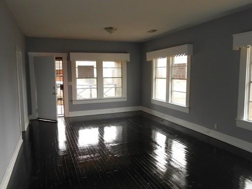 564 Avenue V - Photo 3 of 15