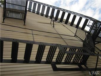 615 Ferry St - Photo 3 of 14