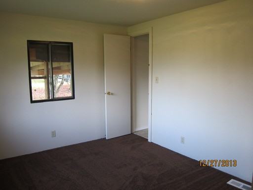 93300 Long Tom Dr - Photo 3 of 9