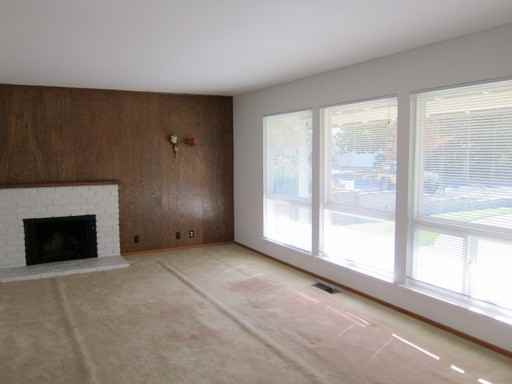 4669 Clarendon Dr - Photo 2 of 11