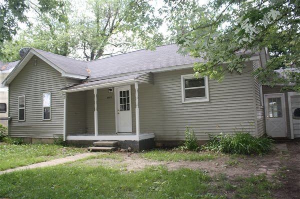 6823 Monroe St - Photo 2 of 11