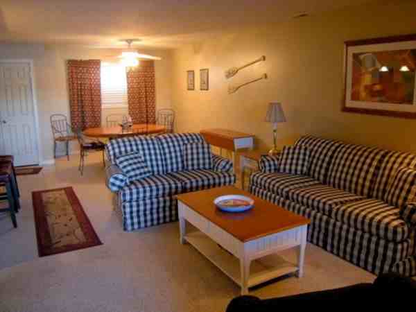 Knolls Condos - Photo 3 of 9