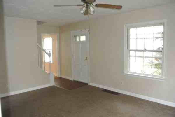 1458 Montague Ave - Photo 2 of 4