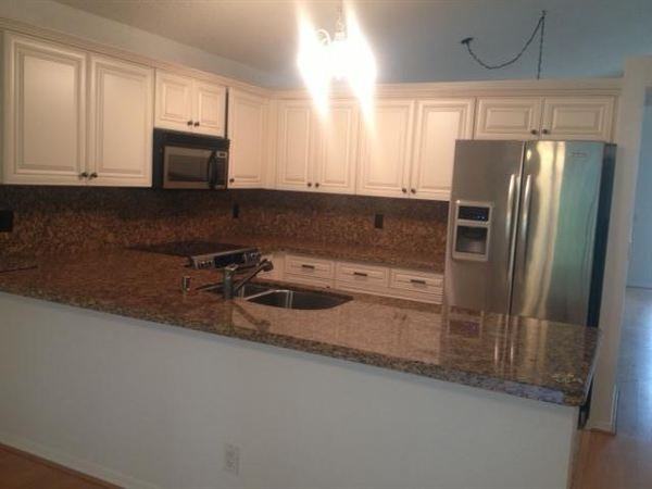 22616 Middletown Dr - Photo 2 of 6