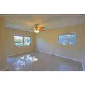 1537 W Park Ln - Photo 3 of 13