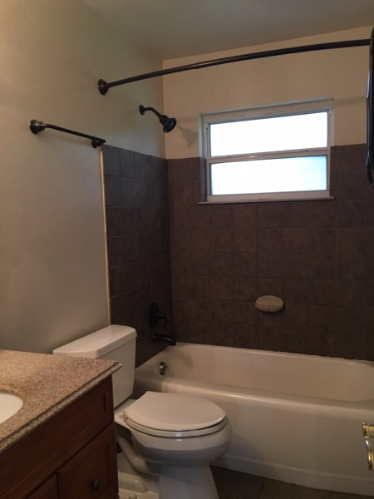 1215 Brenau Terrace - Photo 3 of 12