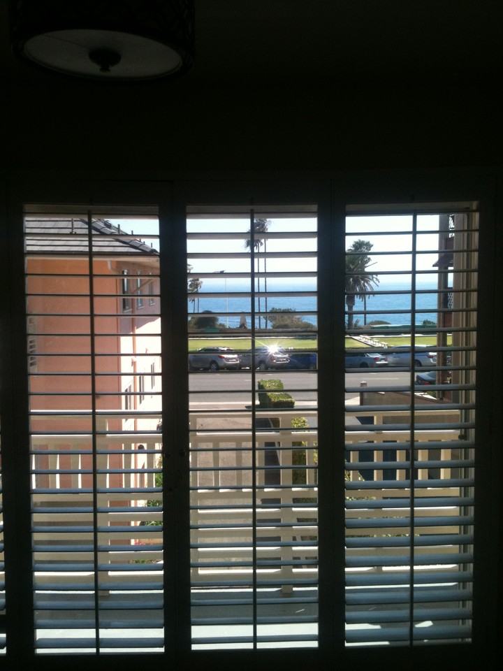 462 Cliff Drive - Photo 2 of 14