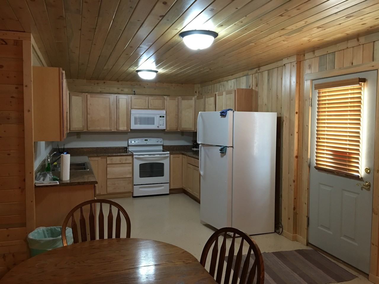 619 W Bridge Ave - Photo 3 of 9