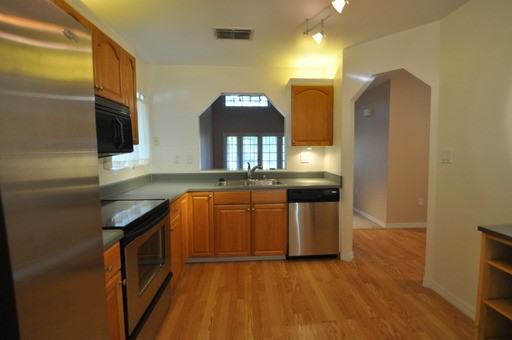 118 Crown Point Cir - Photo 3 of 19