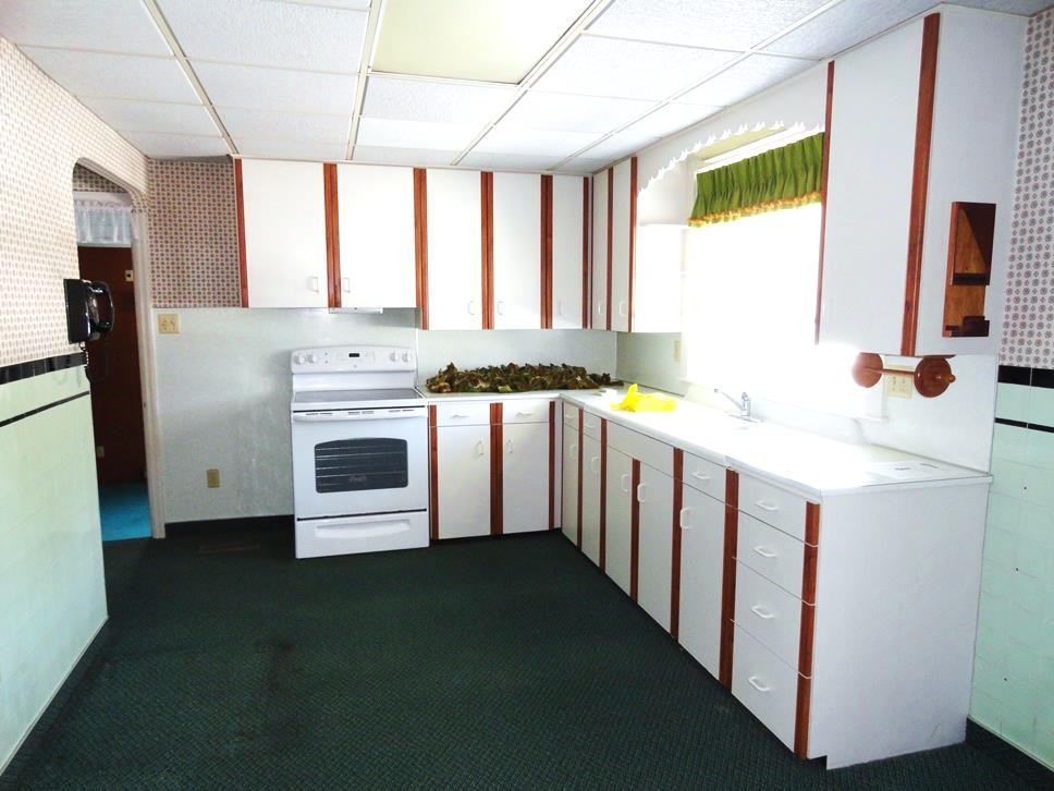 115 Lancaster Ave - Photo 2 of 15