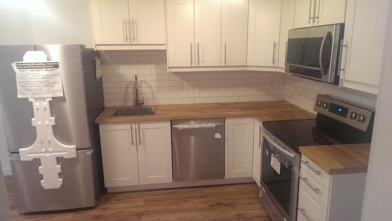 524 Tempe Crescent - Photo 2 of 11
