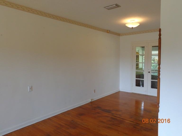 4780 Godwin Ave - Photo 3 of 13