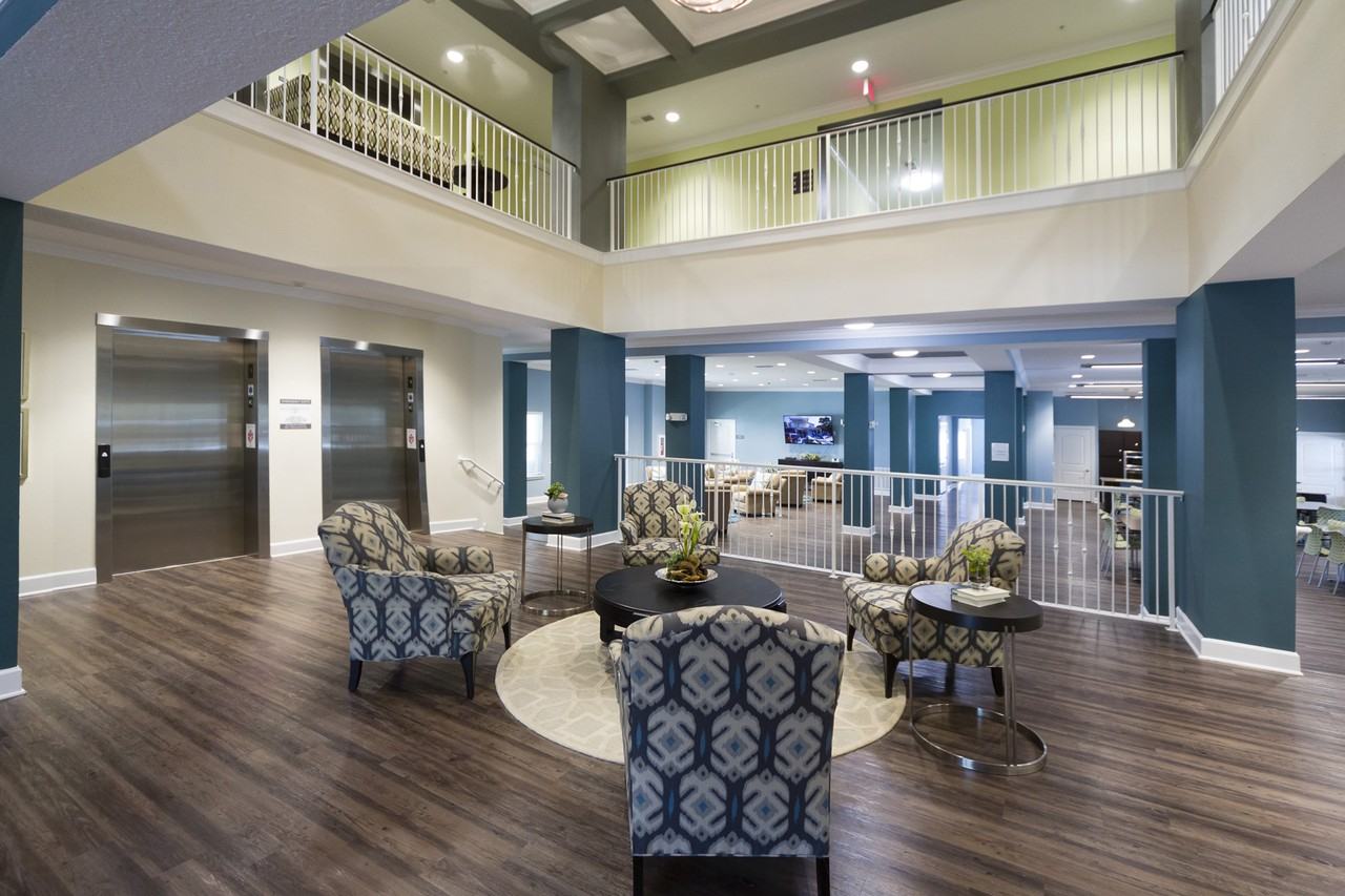 Katie Manor - Photo 6 of 25