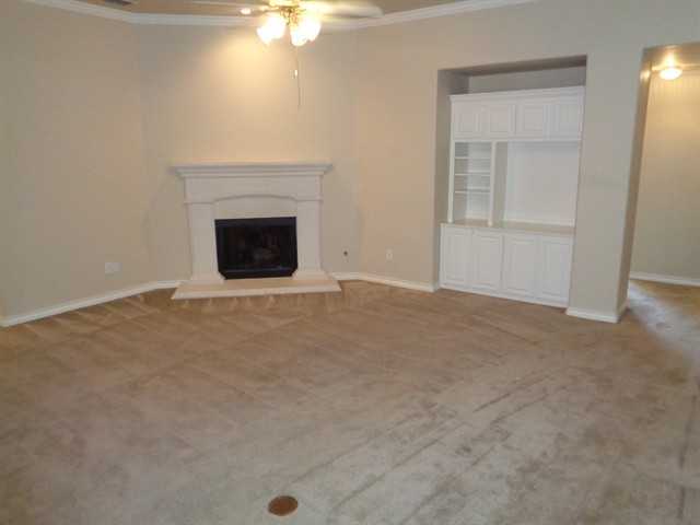 989 Dogwood Ln - Photo 3 of 10