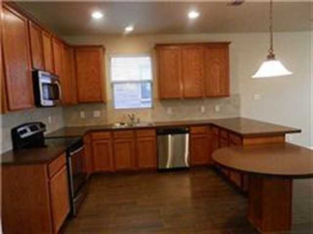 1333 Castlegar Ln - Photo 3 of 9