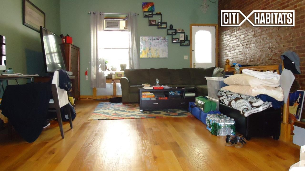 Riverside Dr & W 105th St #1A