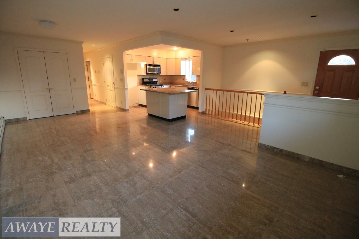 7423 10th Avenue - Photo 2 of 10