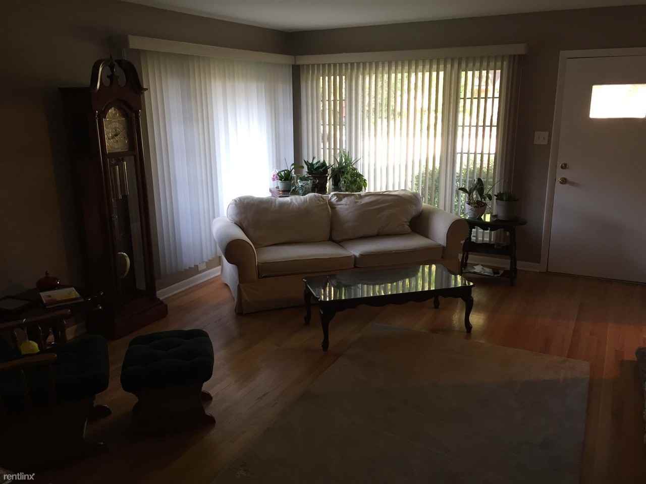 713 Forestview Ave - Photo 2 of 6