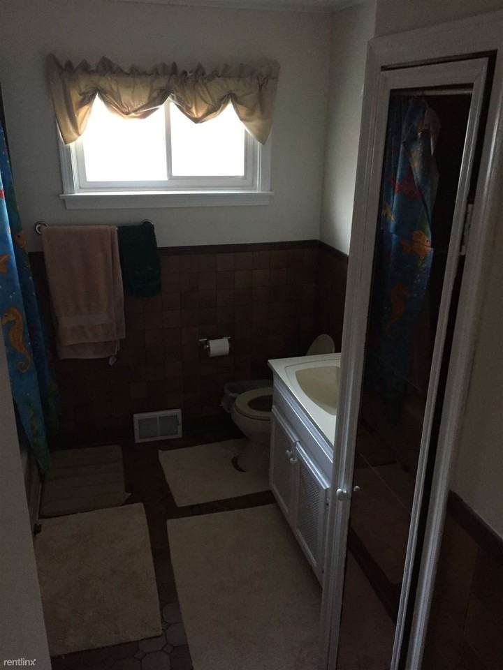 713 Forestview Ave - Photo 3 of 6